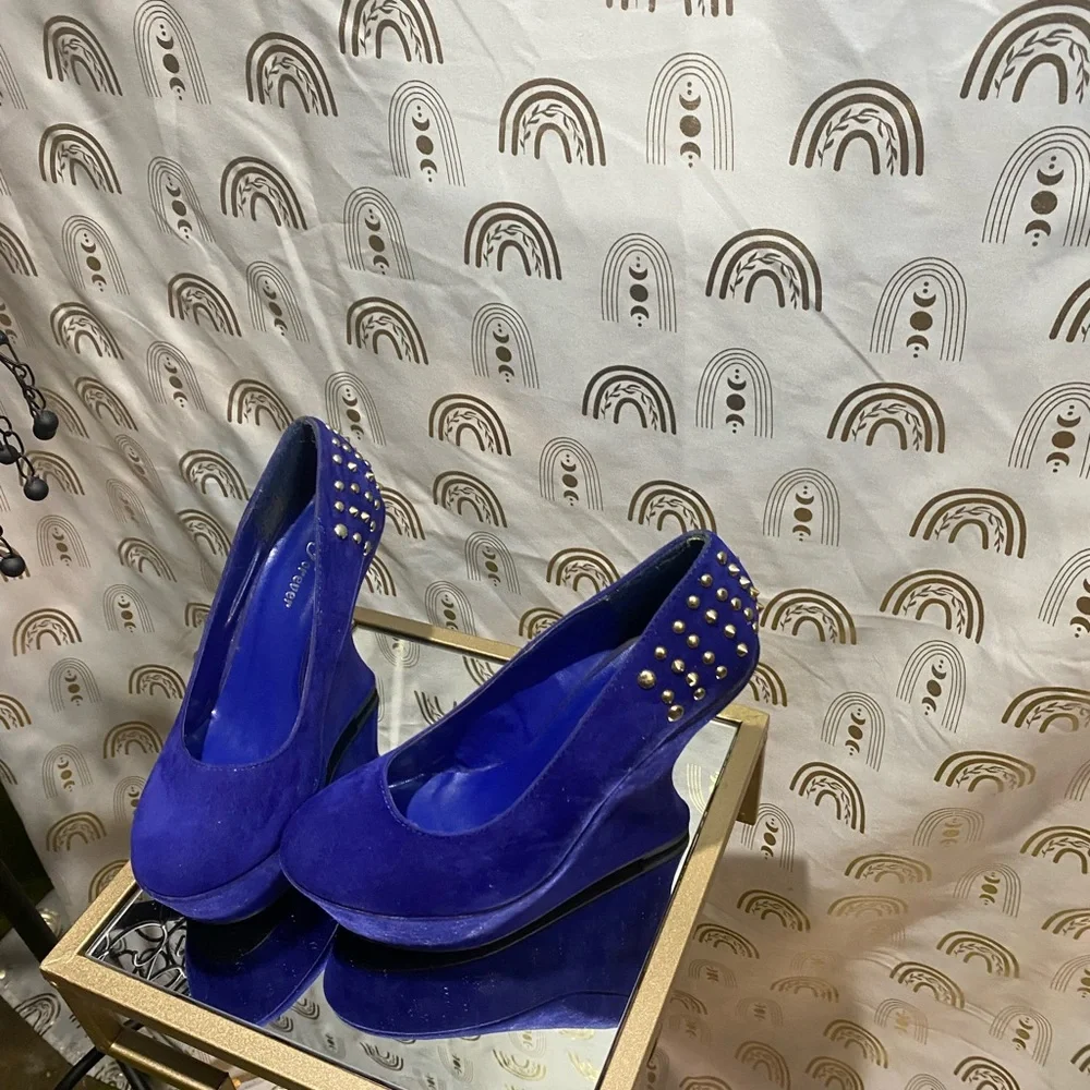 Forever 21 Blue Heels Stylish Design